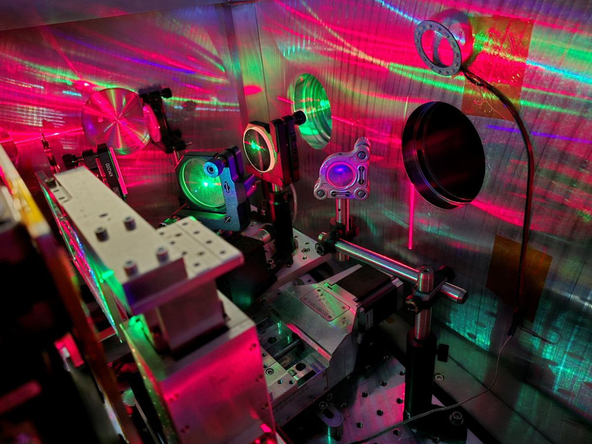 Laser fusion uses a highly complex array of powerful lasers to ignite the tiny target "pellet". Image by Focused Energy